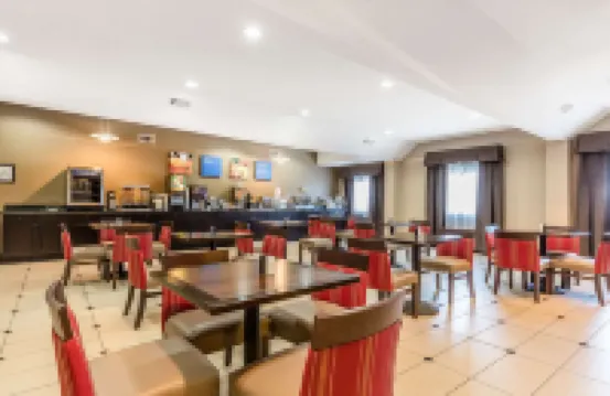 Comfort Inn & Suites Crystal Inn Sportsplex