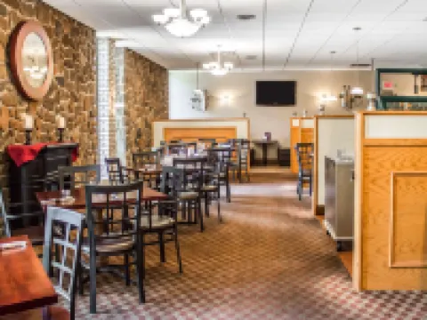 Quality Inn & Conference Center Hotels in Venango County