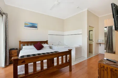 Cairns City Sheridan Motel Отели рядом с достопримечательностью «Cairns Regional Gallery»