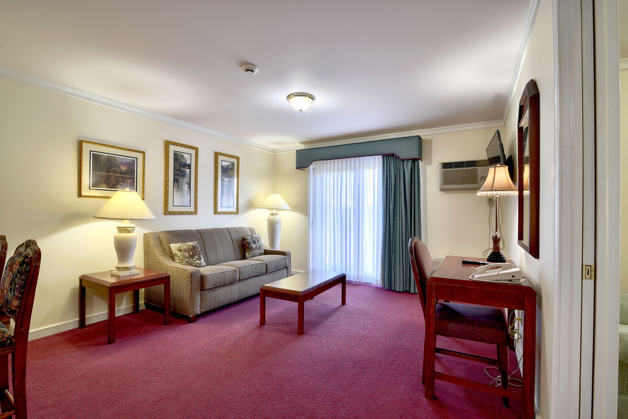 Roosevelt Inn & Suites Saratoga Springs