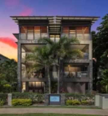 Sea Point on Trinity Beach