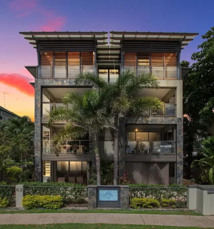 Sea Point on Trinity Beach Отели в г. Йоркис Ноб