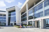 Brooklands Hotel Surrey فنادق في ويبريدج