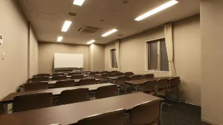 220k0u000000jcq8f4C7C R 320 180 R5 D