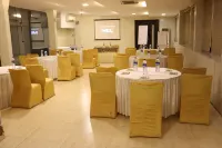 Pallavi áVIDA Hotels in Kalamboli