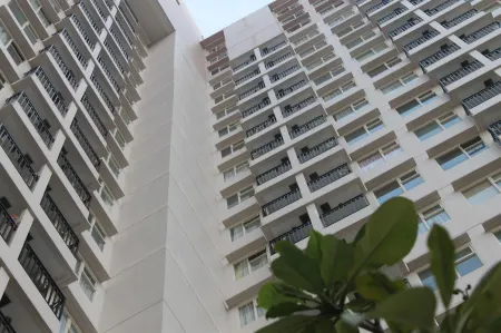 Hotel Santika Depok Отели рядом с достопримечательностью «University of Indonesia»