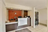 Travelodge by Wyndham Brattleboro VT Hotels in Dummerston