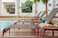 Raia Hotel & Convention Centre Terengganu - С бассейном