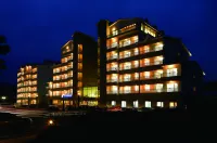 Sungho Resort Hotels near Hwangnyongsa Temple Site