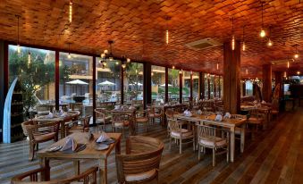 Thaproban Pavilion Resort and Spa