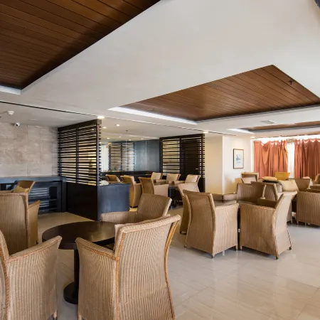 Resort Suites at Bandar Sunway Отели рядом с достопримечательностью «Тематический парк Sunway Lagoon»