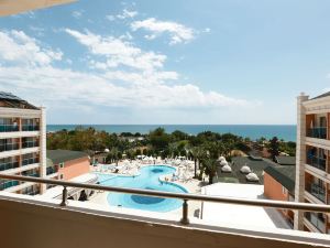 Insula Resort & Spa