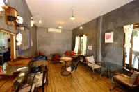 P.L.P Guesthouse - Mae Hong Son Hotels in Mae Hong Son