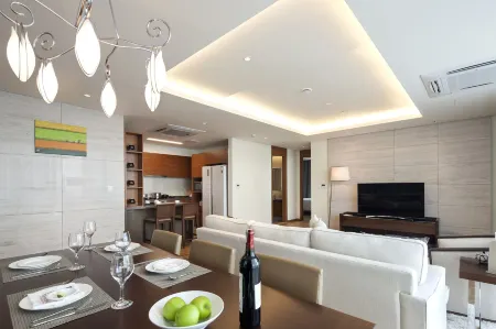 Lotte the Residence
