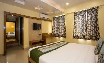 OYO 10679 Hotel Nanashree Executive