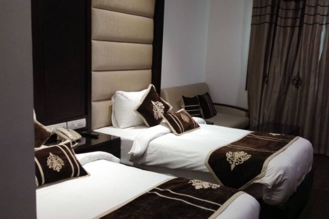 Clarks Inn Suites Kapashera-South West Delhi Updated 2022 Room  Price-Reviews & Deals | Trip.com