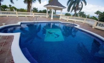 Steel Love Villa - Housity