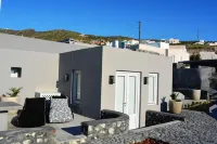 Elysian Santorini Hotels in 