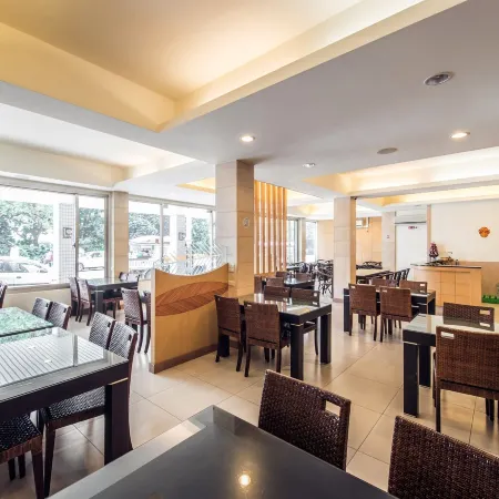 Travel Road Motel Отели рядом с достопримечательностью «Парк Наньбинь»