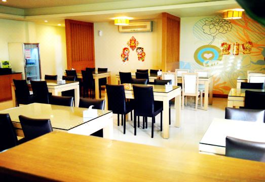 디스커버리 모텔 위치