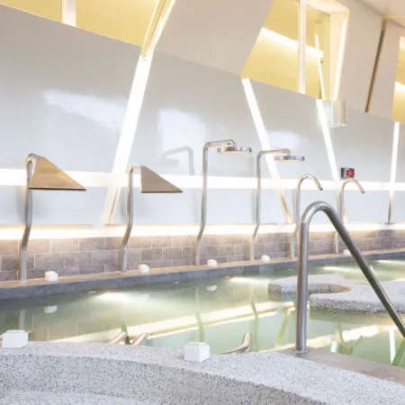 Ya-Nold Hot Spring Hotel