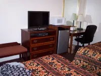 Shore Hills Motel فنادق في Wall Township