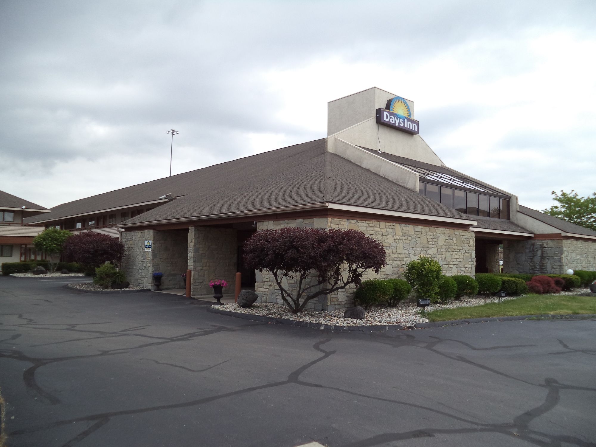 Days Inn by Wyndham Maumee/Toledo