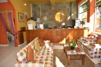Apartamentos Turisticos Lindomar Hotels in Armação de Pêra