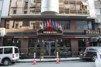 Hermanos Hotel - bar