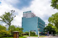 GreenTree Inn Jiangsu Zhenjiang Danyang Development Zone Municipal Government Business Hotel Hotels in Danyang