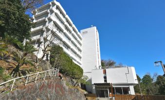 Atami Izusan Onsen Hostel Hinoemi