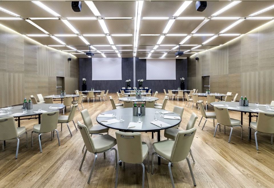 로사 그랜드 밀라노 호텔 로비 이미지