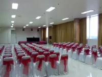 Win Grand Hotel Hotel dekat Danau Cibeureum