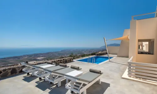 Theano Cave Suites & Villas