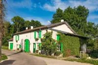 Bienvenue au Pays de Jeanne Hotel a Neufchateau