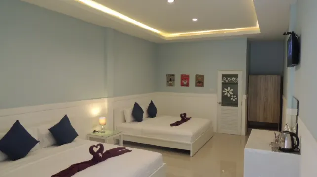ห้องพักได้ 4 คนพร้อมลาน