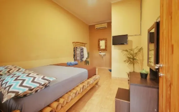 Omah Konco Yogyakarta Hotels near Ngasem Traditional Market