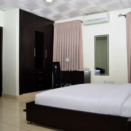 De Rigg Place - Alaka Estate, Surulere
