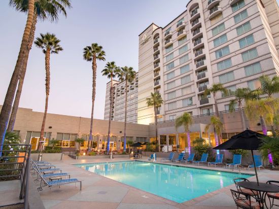 Hotels Near Guess Fashion Valley Mall In San Diego - 2021 Hotels | Trip.com