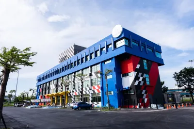 Holiday Garden Hotel SKM Park Hotels in Dream Mall/Jin-Zuan Night Market