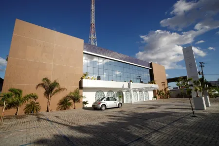 Hotel São Domingos Отели рядом с достопримечательностью «Feiraguay Shopping Popular»