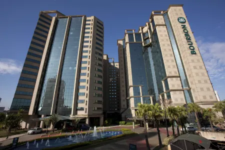 Wyndham Sao Paulo Ibirapuera Convention Plaza Hotel Отели рядом с достопримечательностью «Octavio Frias de Oliveira Bridge»