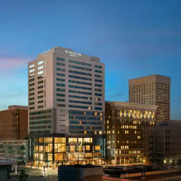 Courtyard Phoenix Downtown Hotels near Copper Square