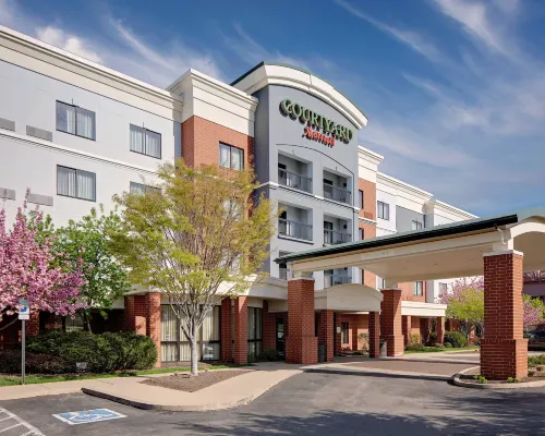 Courtyard by Marriott Pittsburgh West Homestead/Waterfront Hotels near Squirrel Hill