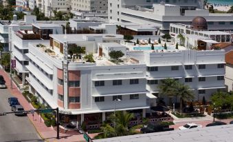 Dream South Beach by Hyatt