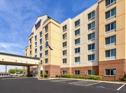 hotels in lexington near kroger field