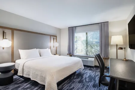Fairfield Inn & Suites Kelowna