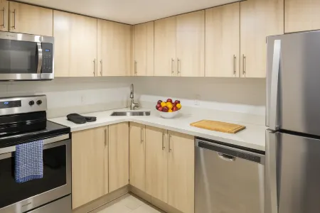 Holiday Inn Express & Suites Halifax - Bedford Отели рядом с достопримечательностью «World Trade and Convention Centre»