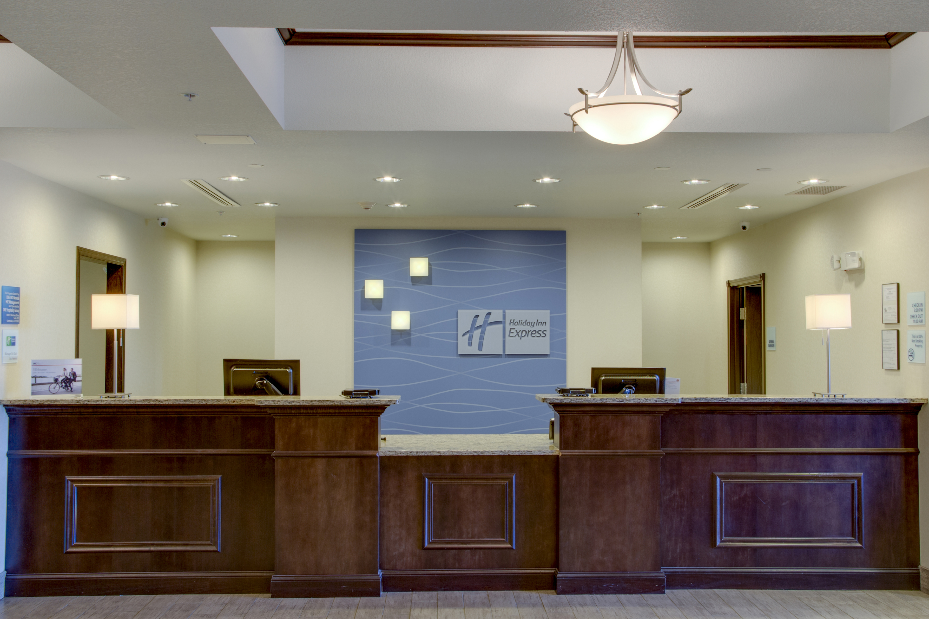 Holiday Inn Express & Suites Nevada, an Ihg Hotel