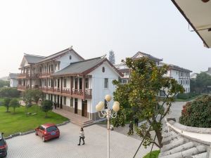 Yangzhou Lvju Kangyang Center Hotel